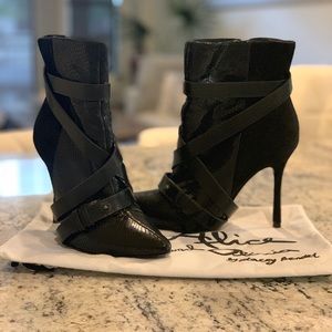 Alice and Olivia leather and suede bootie 38.5